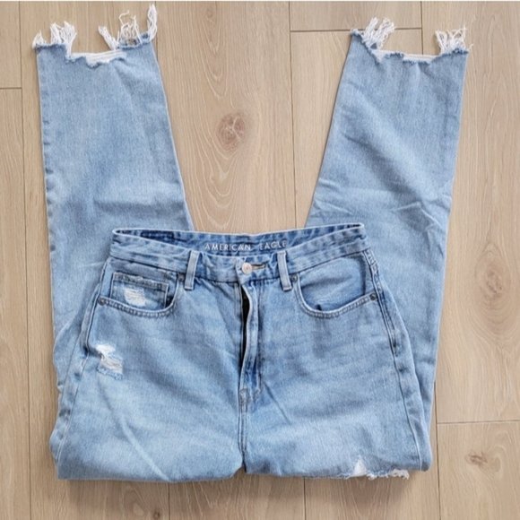 American Eagle curvy mom jeans distressed light wash size 6 regular - Picture 13 of 14